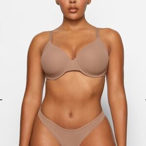 Skims fits everybody T-SHIRT BRA light brown 32DDD